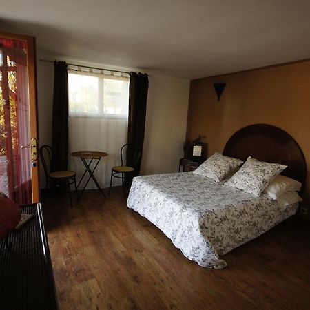 Chambres D'Hotes Domaine De La Rose Des VentsCastelnau-sur-lʼAuvignon エクステリア 写真
